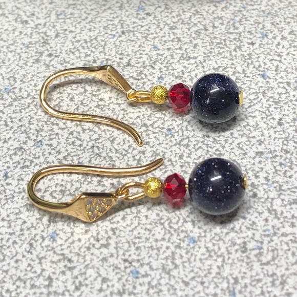 Gold& rhinestone hook earrings with blue sand/burgundy red Swarovski crystals - Picture 2 of 4